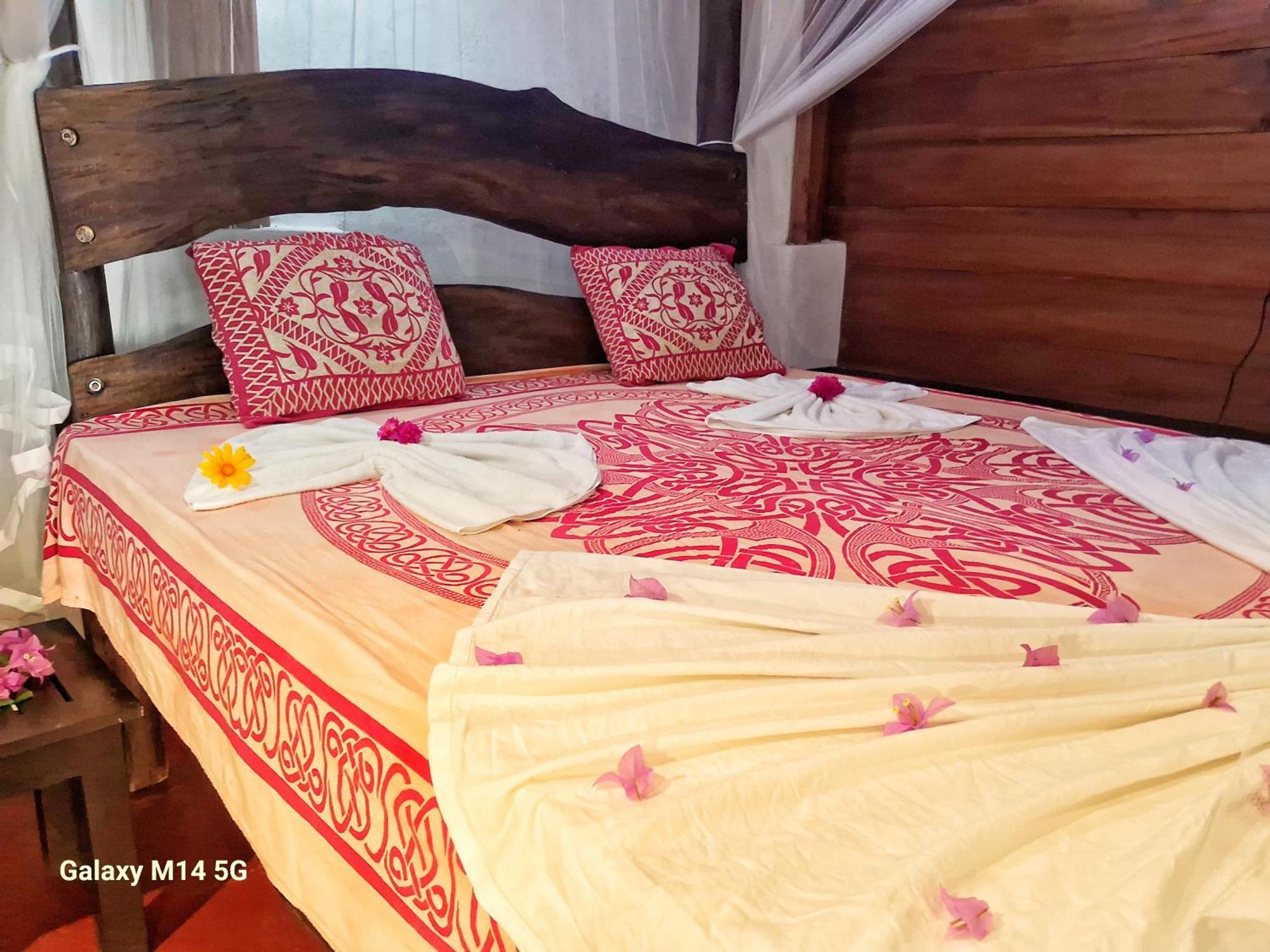 Sea Sound & Restaurant Tangalle